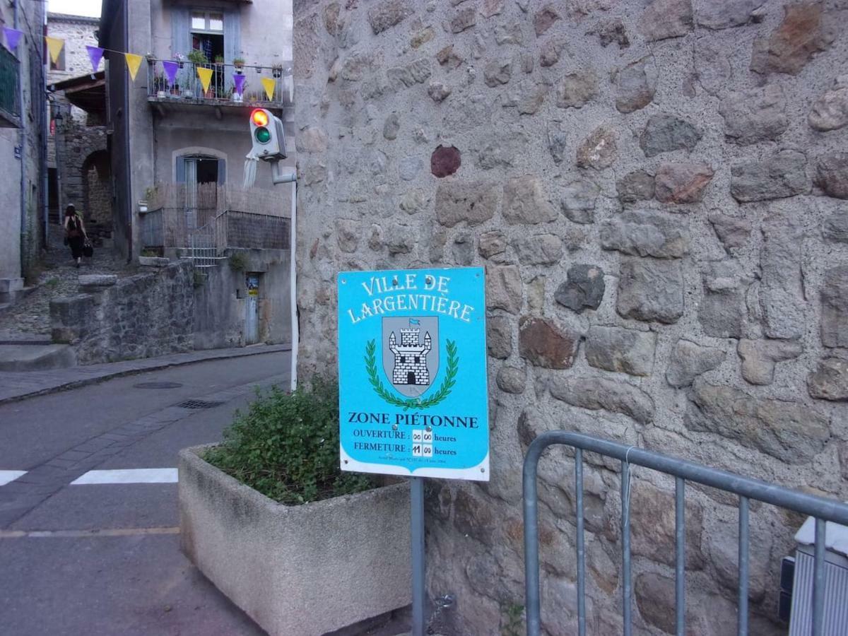 Triplex Douillet Villa Largentiere Luaran gambar